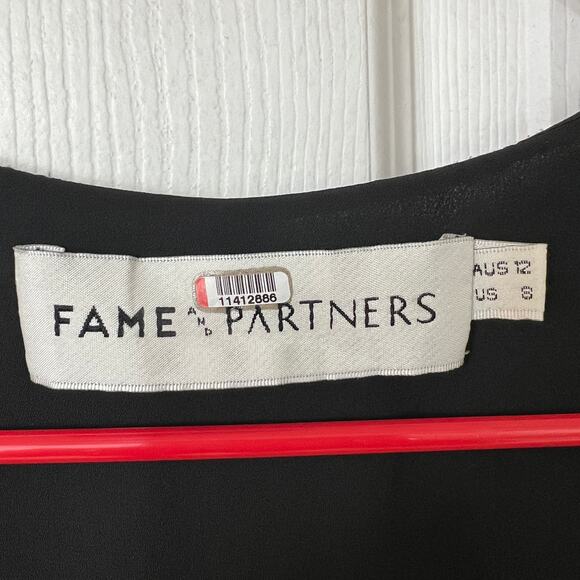 Fame and Partners Joslyn Blue Black Stone Dot Chiffon V-Neck Waist Maxi Dress 8 - Picture 10 of 12